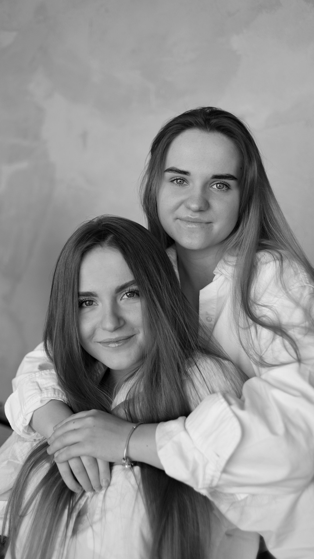 Сёстры Варя и Уля. Монохромный фотограф