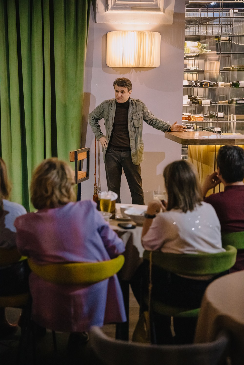 «Истории из чемодана | Довлатов», Леонид Таранов. Фотограф Михаил Ряховский