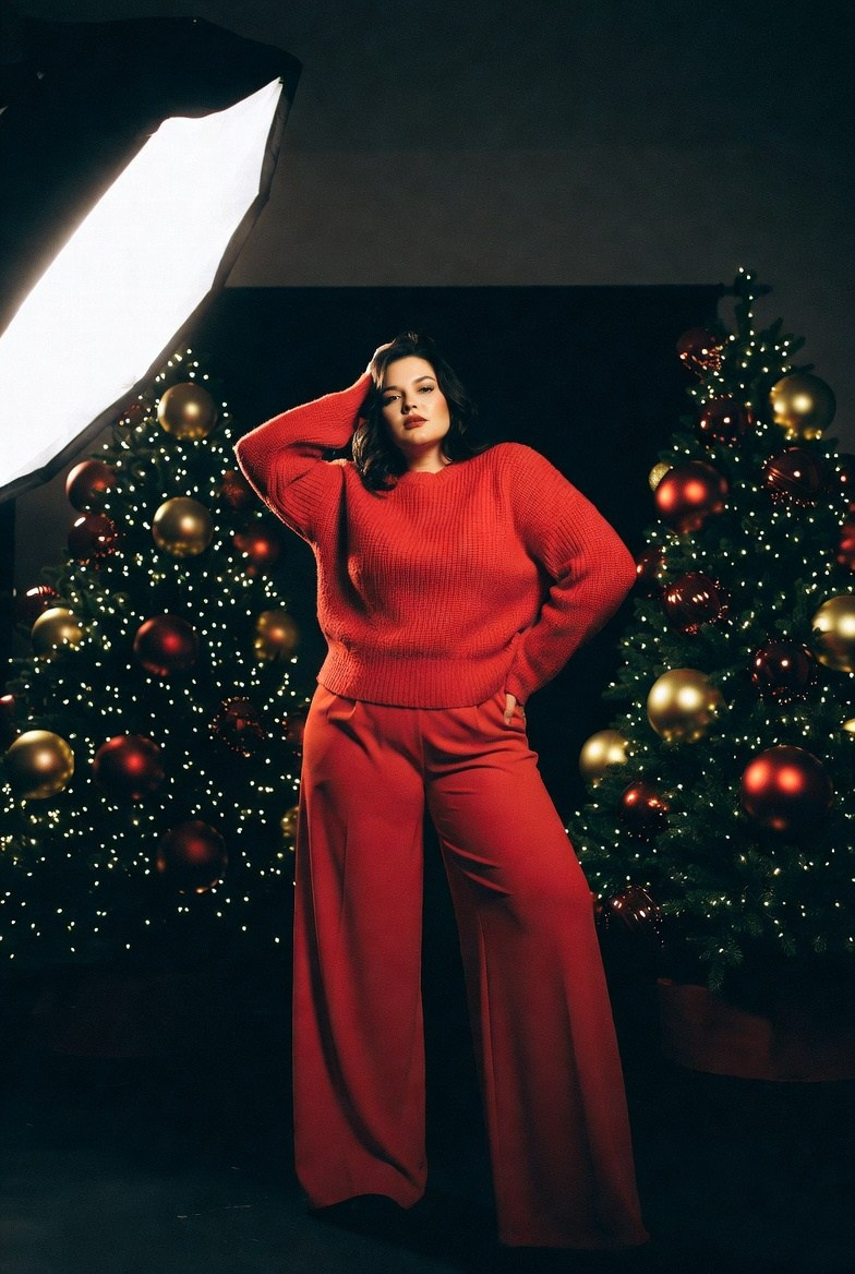 Плюс сайз в красном