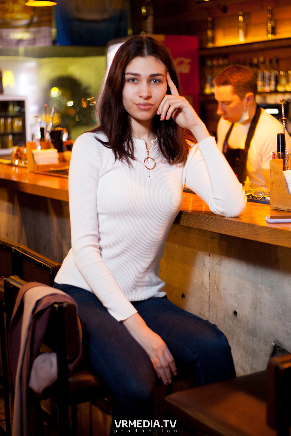 Крупным Планом в гриль-баре «Жара»