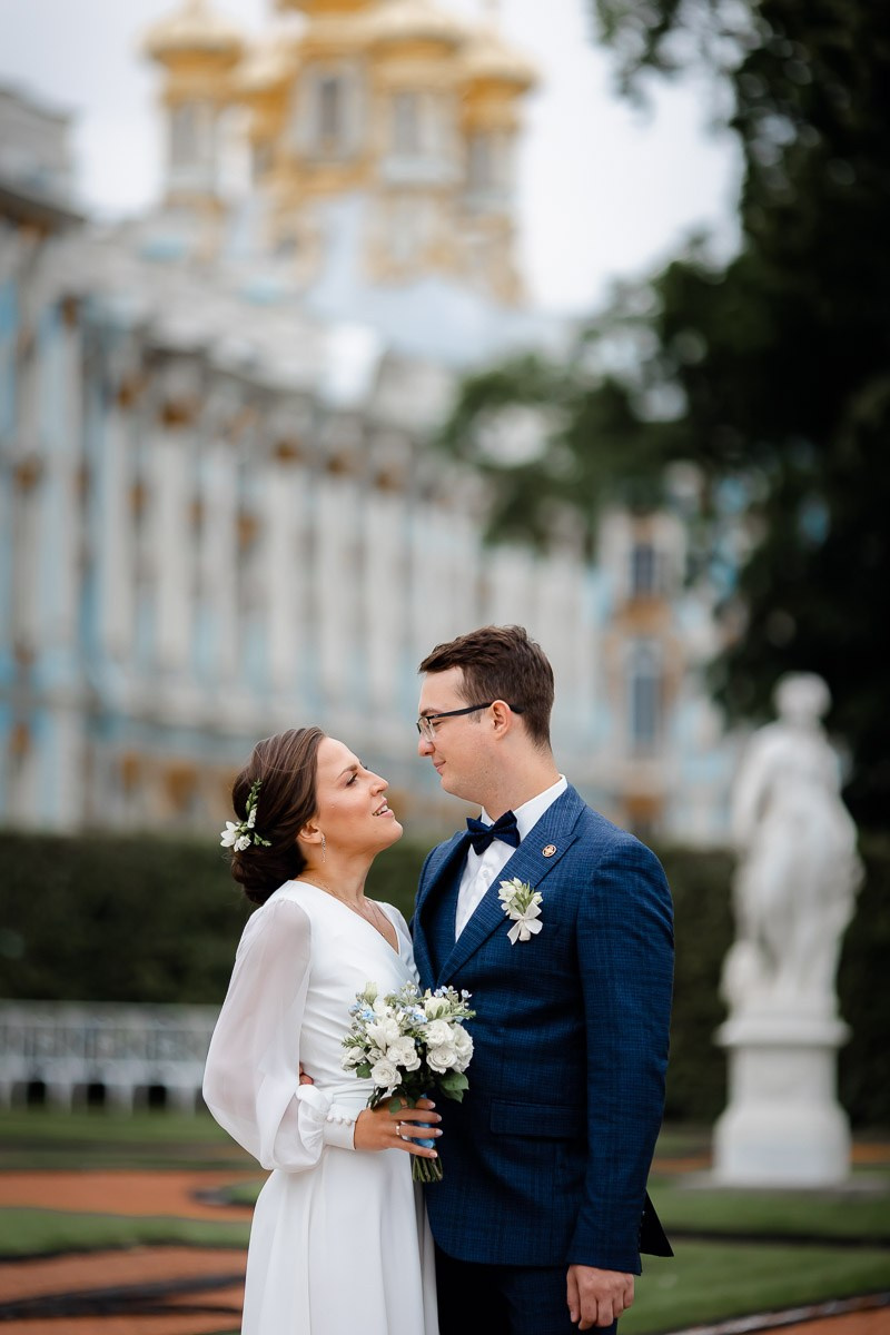 Жених и невеста. Екатерининский парк в Пушкине.