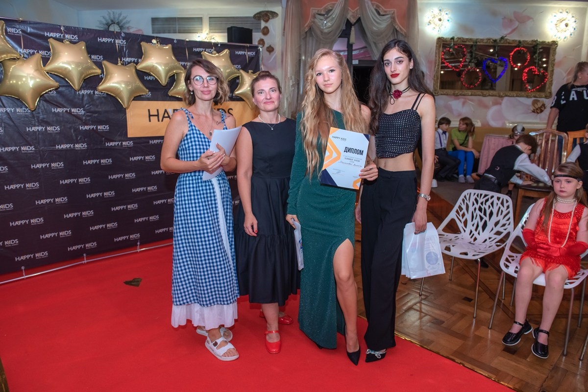 HAPPYkids дефиле санаторий Октябрьский. Семейный и коммерческий фотограф в Сочи Александр Бодунов