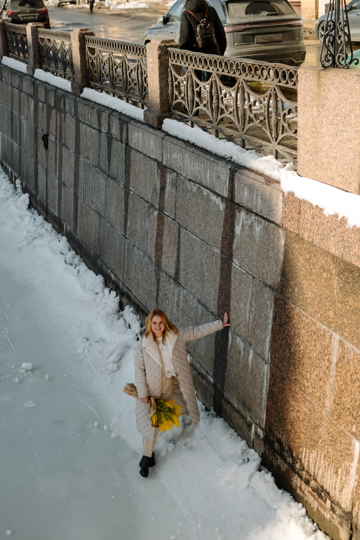 Прогулка с цветами по улицам и каналам. Свадебный и семейный фотограф в Санкт-Петербурге Елена Худякова