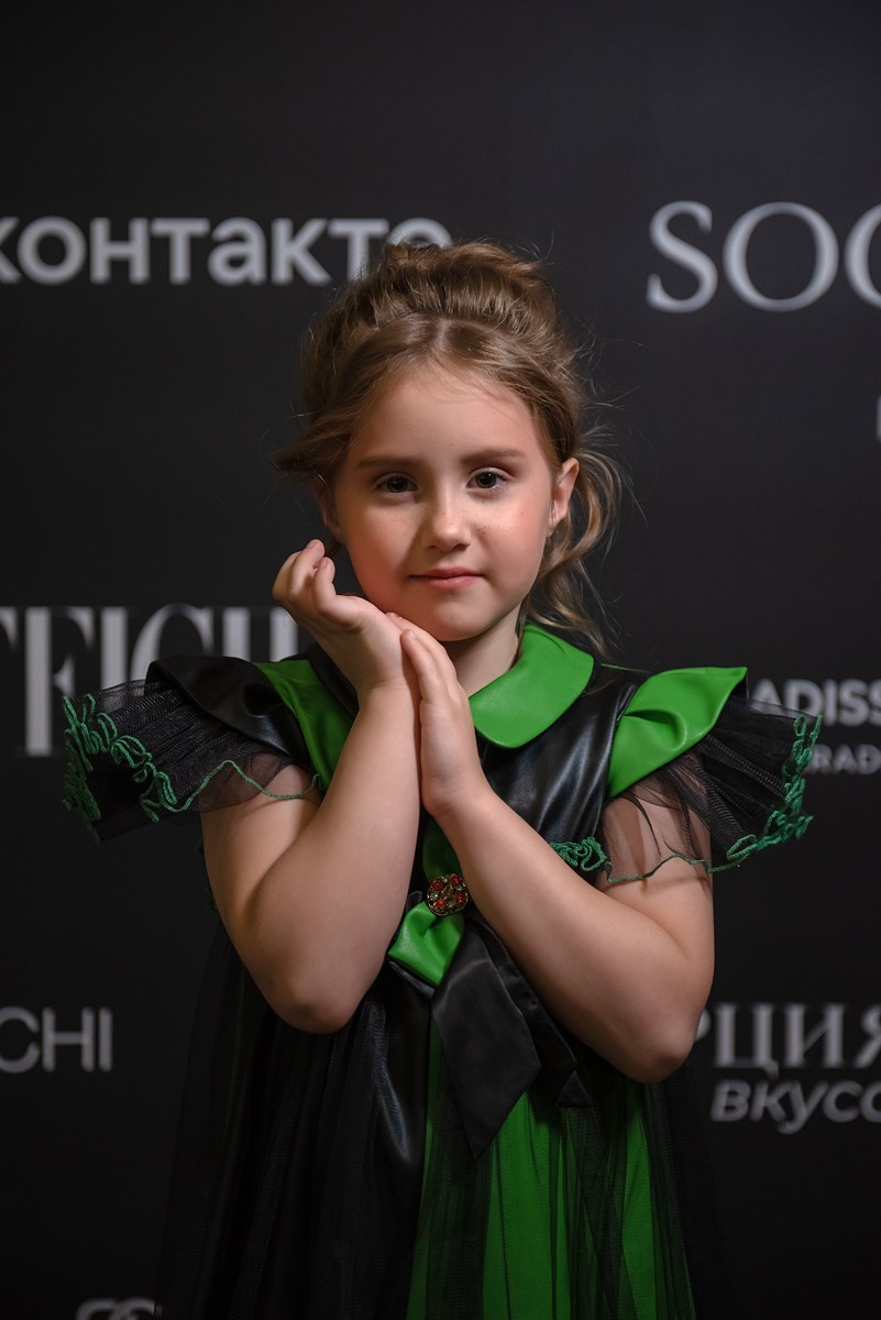 SochiFashionWeek2024 дизайнер Анохина Светлана. Семейный и коммерческий фотограф в Сочи Александр Бодунов