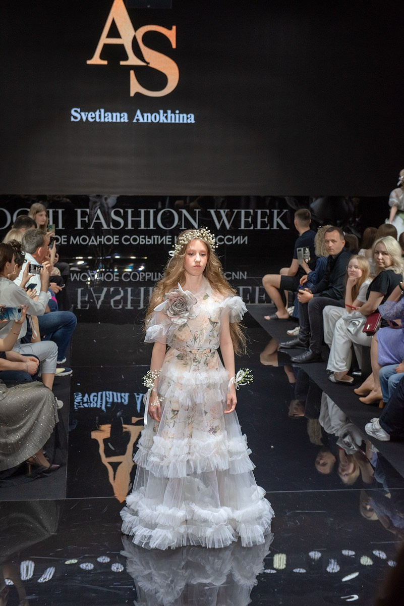 SochiFashionWeek2024 дизайнер Анохина. Семейный и коммерческий фотограф в Сочи Александр Бодунов