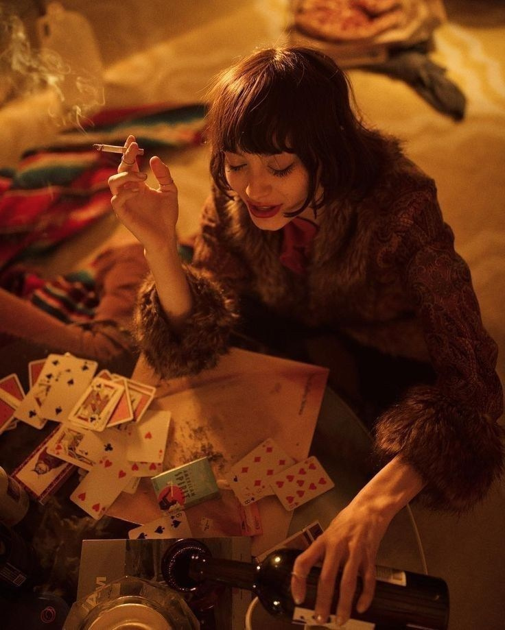 Две девушки