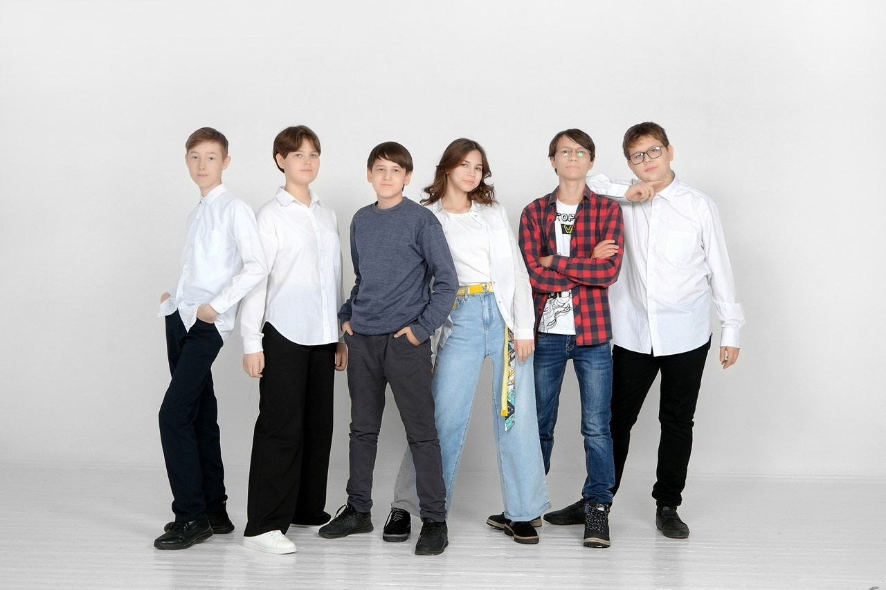 Старшие классы. Фотоальбом для школ и садиков с дополненной реальностью