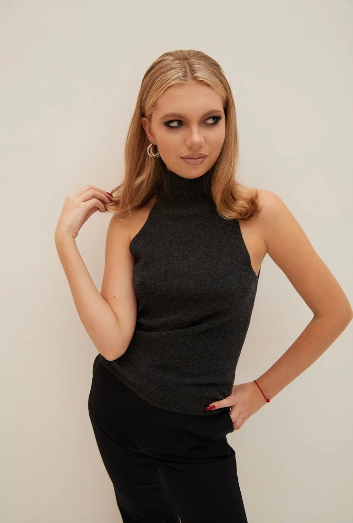 Модель для предметной съемки Мари Москва| Sale Easy