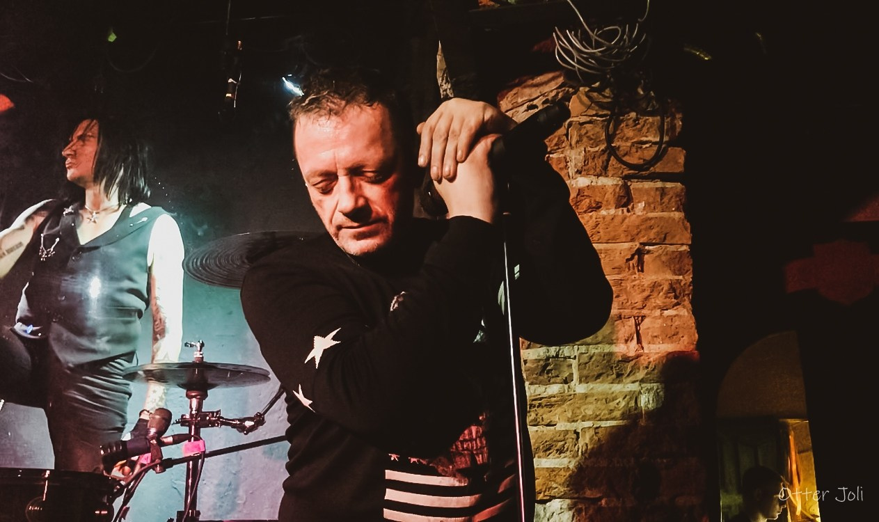 Screens. Концертный репортёр Валерия Сафина