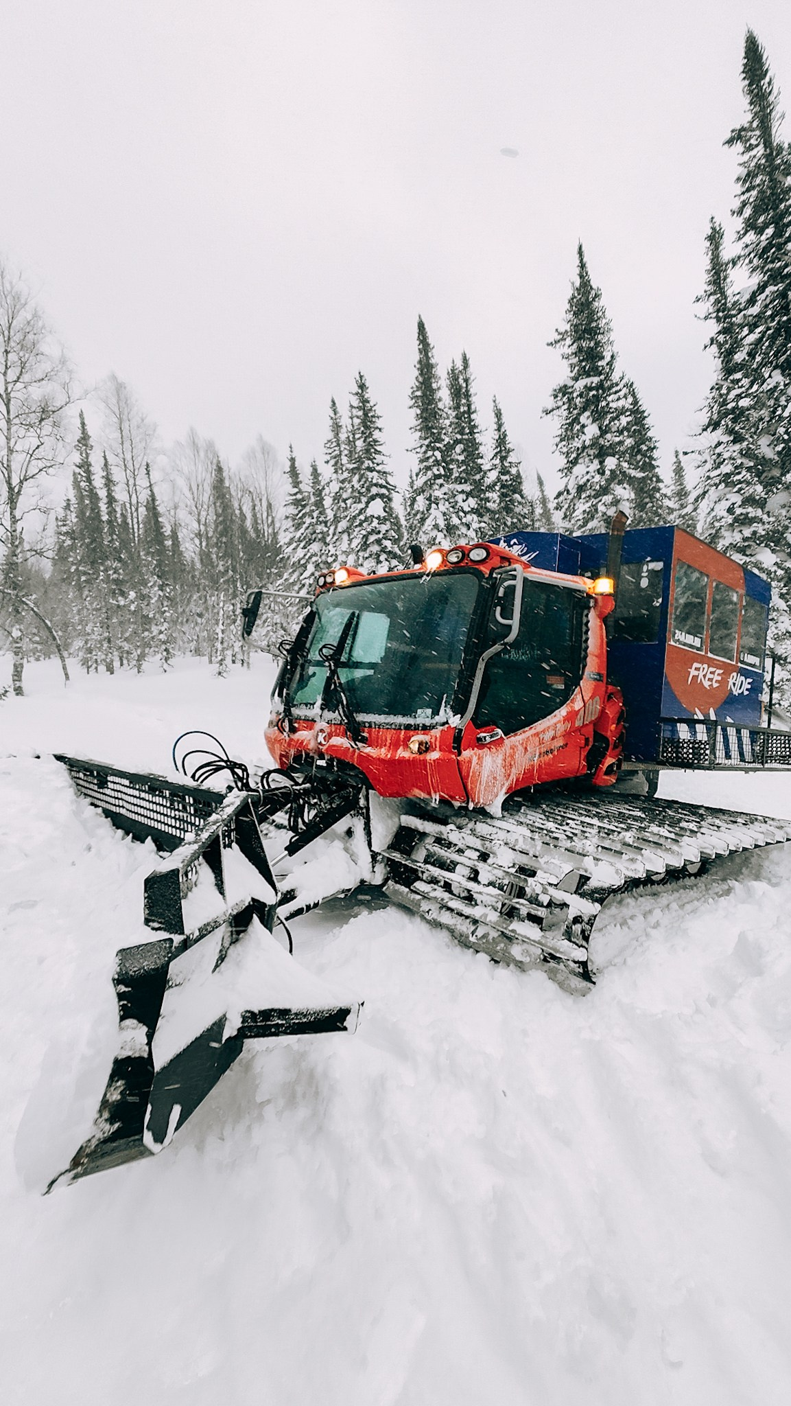 Приисковое. Человек с фотокамерой