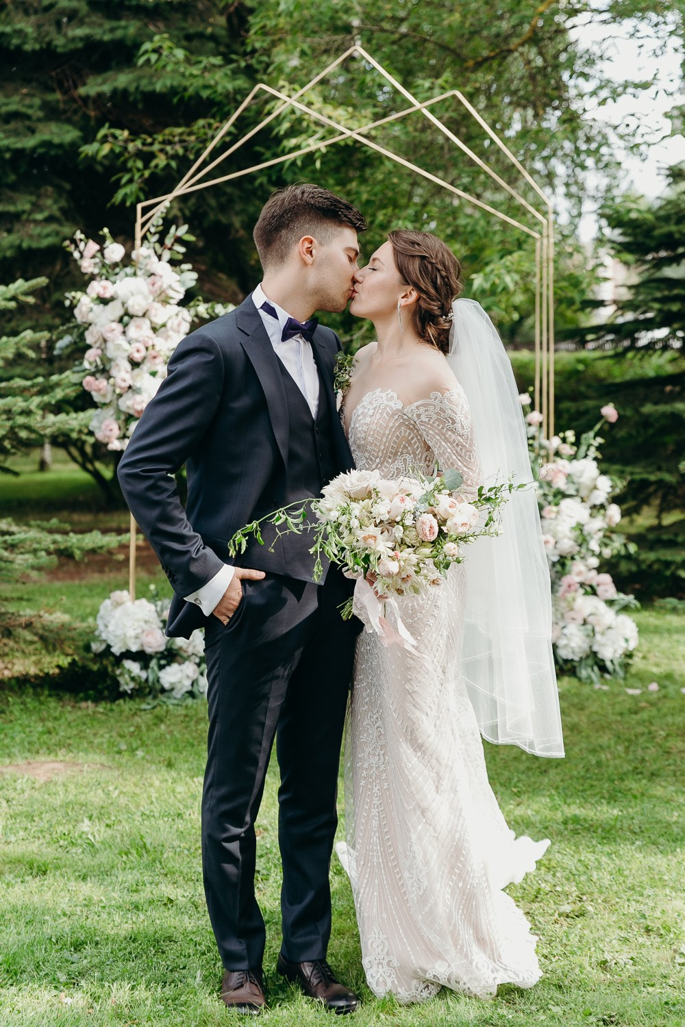 Фотограф Присяжный. Подрядчики и друзья сети свадебных площадок House for wedding