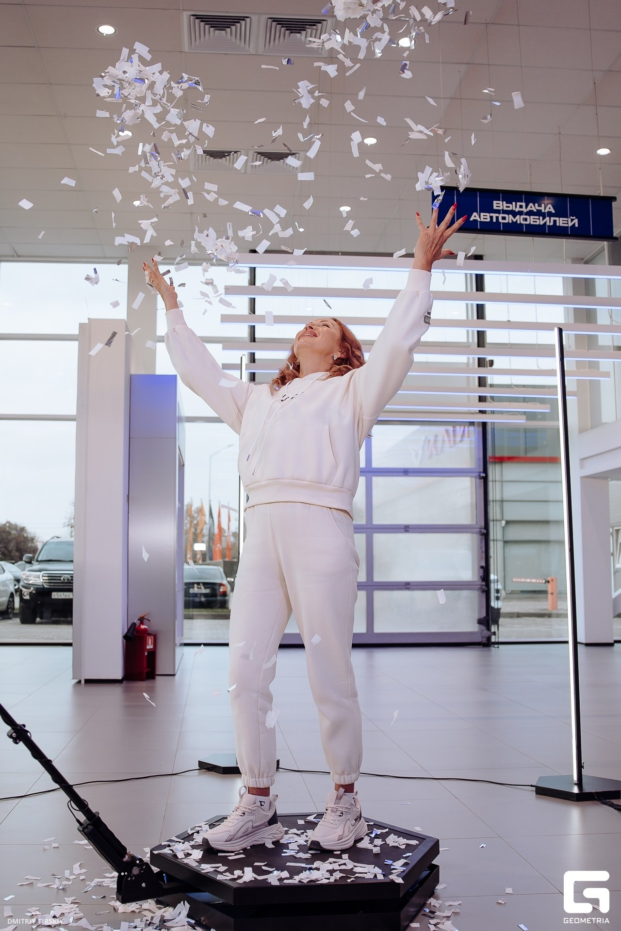 Видео 360 (селфиспинер, видеоспинер, Slowmo). Инсталаб Краснодар фото и видео интерактивы на ваше мероприятие