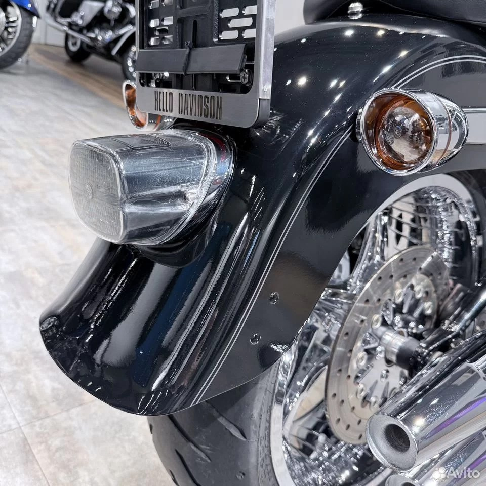 Купить Harley-Davidson 2010 Fat Boy Vivid Black (Softail/Dyna) — подробнее на сайте. Hello Davidson, Москва. Только хорошие мотоциклы…