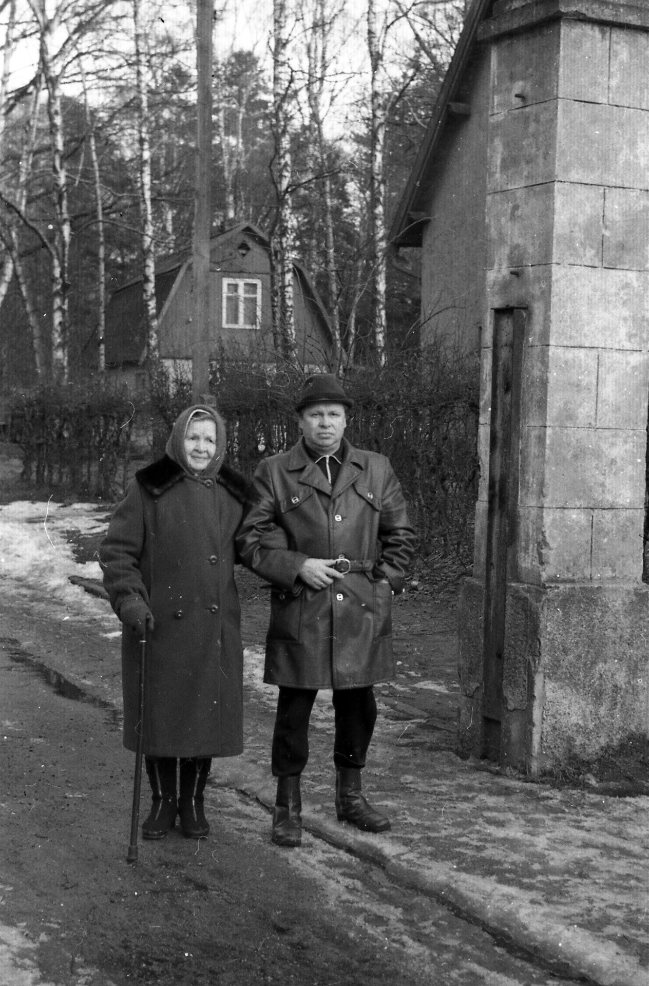 11 — Пинг-понг и зимнее побережье. Михаил Барановский