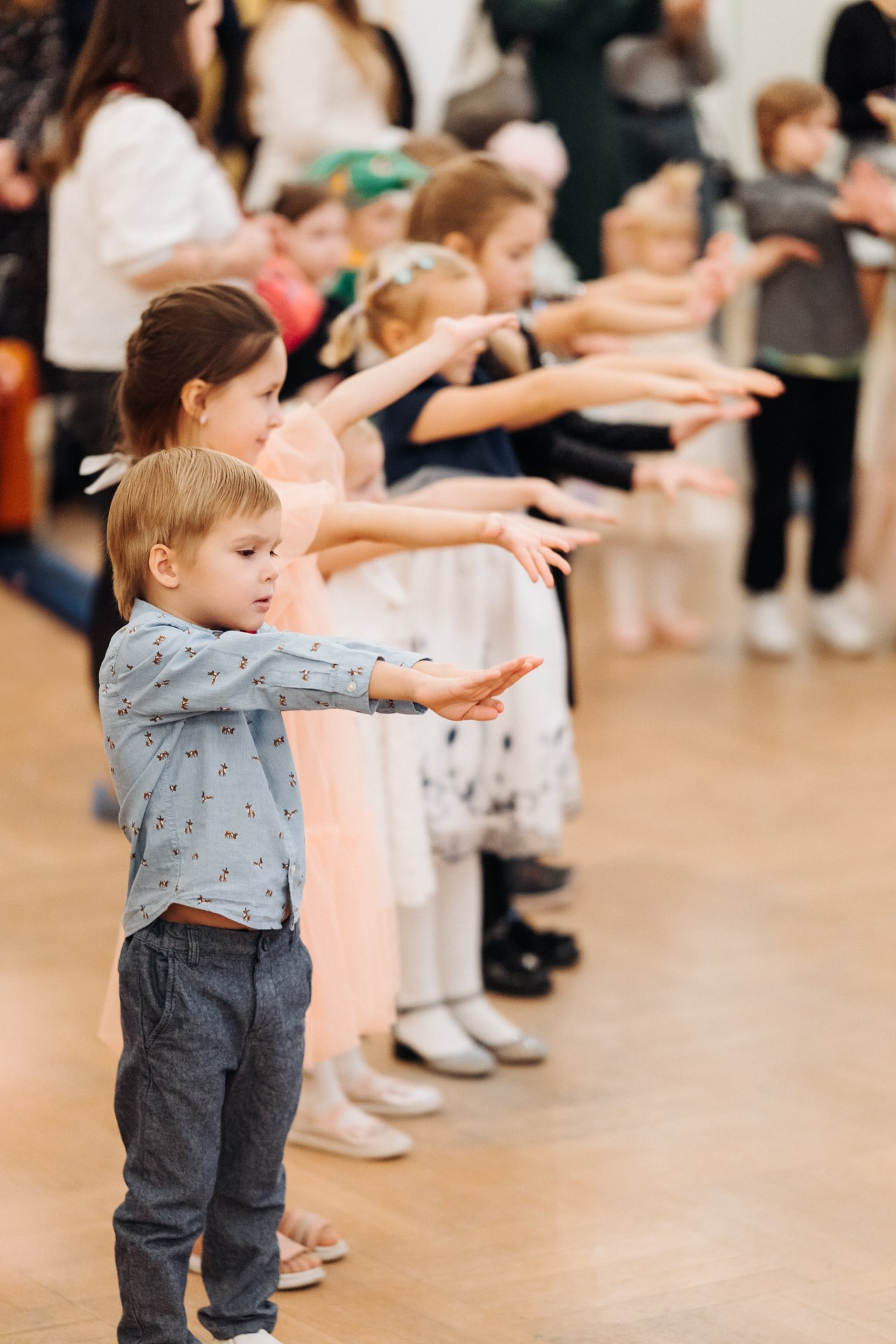 Дети | Новогодняя елка. Репортажный фотограф Санкт-Петербург