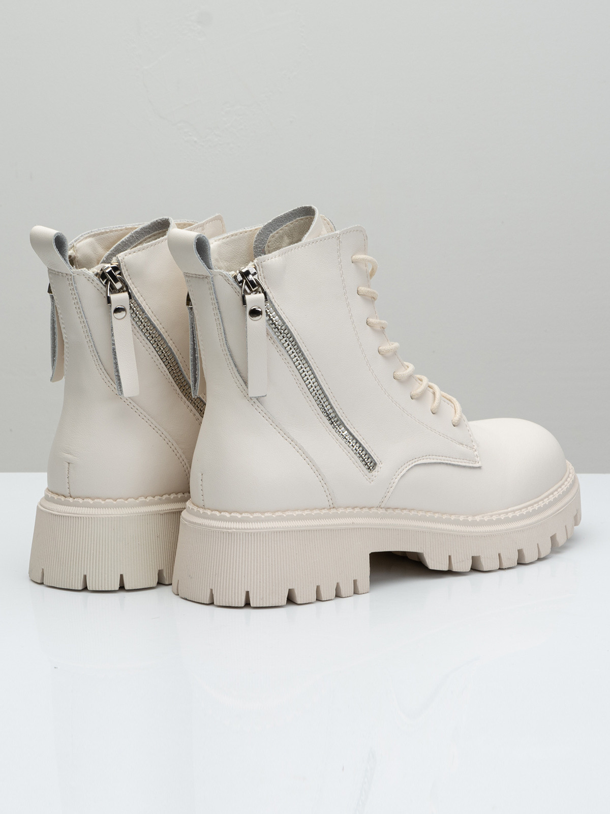 Фотосессия обуви для Валдберриз. Сборные фотосъёмки в Москве. фотосессии одежды.фотограф