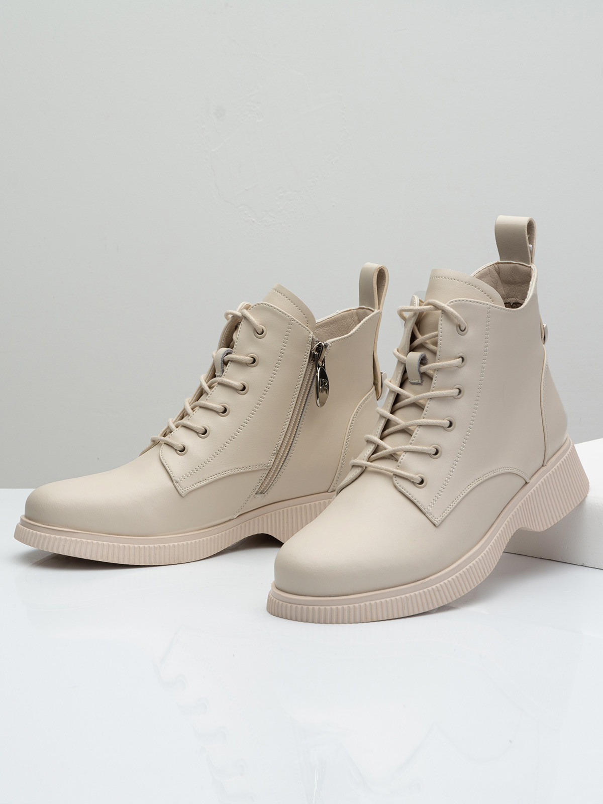 Фотосессия обуви для Валдберриз. Сборные фотосъёмки в Москве. фотосессии одежды.фотограф