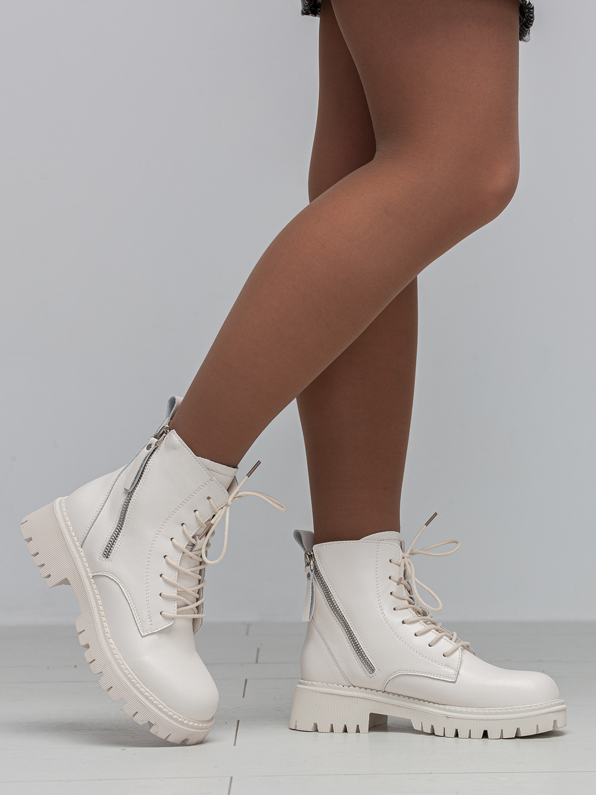 Обувь на модели. Сборные фотосъёмки в Москве. фотосессии одежды.фотограф