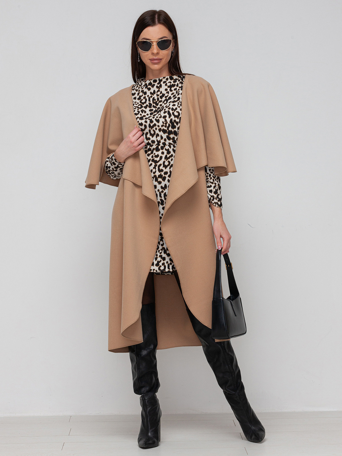 Фотосьёмка накидок в фотостудии на Братиславской. Сборные фотосъёмки в Москве. фотосессии одежды.фотограф