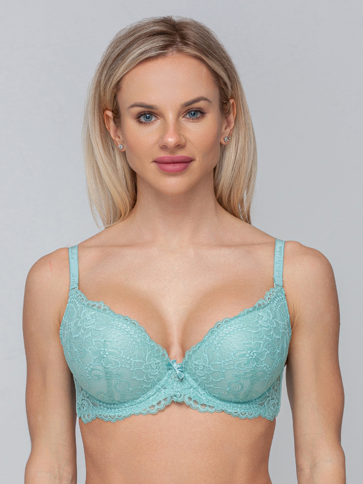 Фотосессия бюстгальтеров. Сборные фотосъёмки в Москве. фотосессии одежды.фотограф