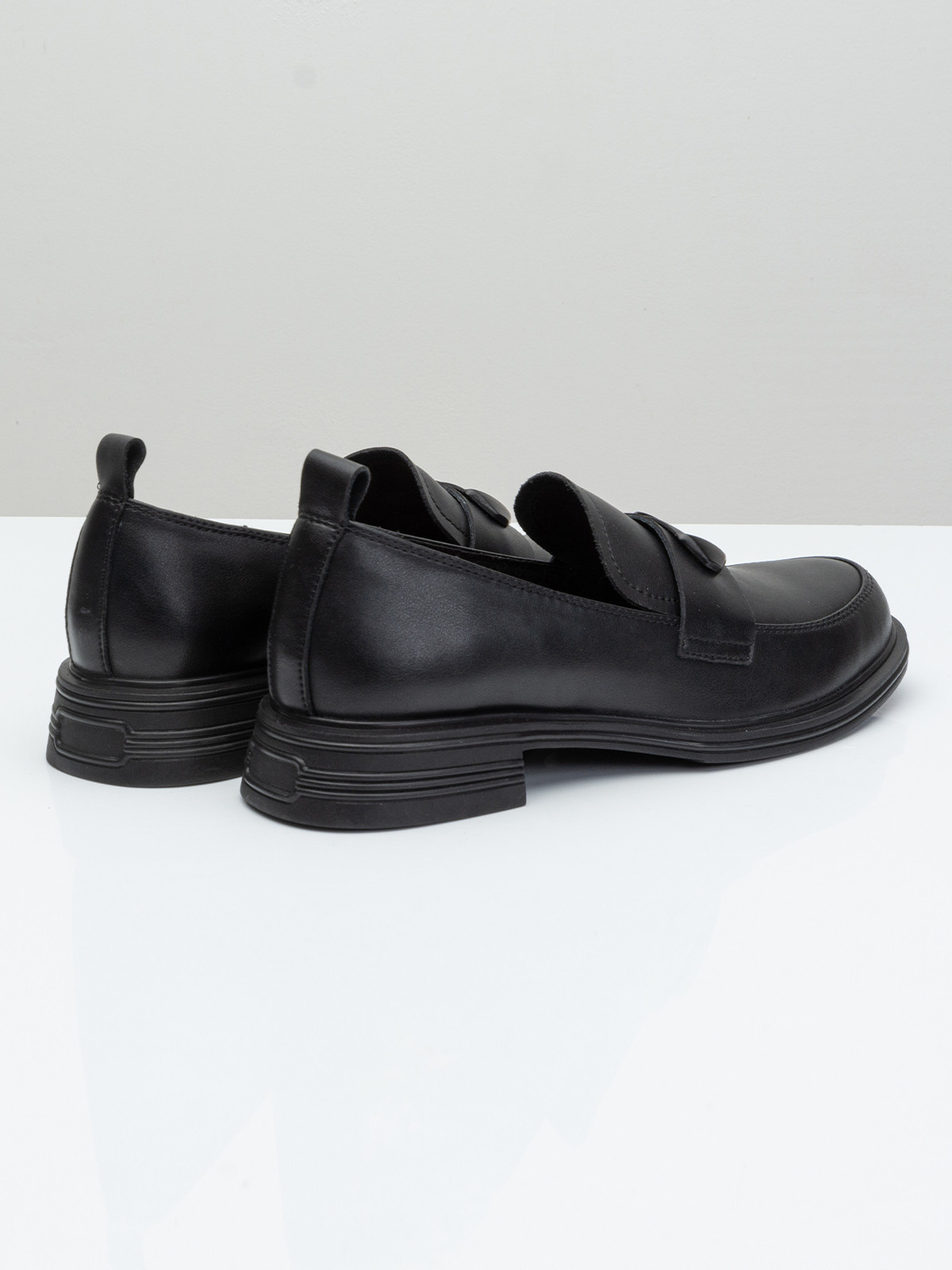 Фотосессия обуви для Валдберриз. Сборные фотосъёмки в Москве. фотосессии одежды.фотограф