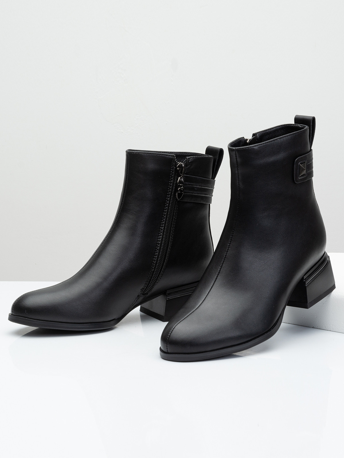 Фотосъёмка легинсов. Сборные фотосъёмки в Москве. фотосессии одежды.фотограф