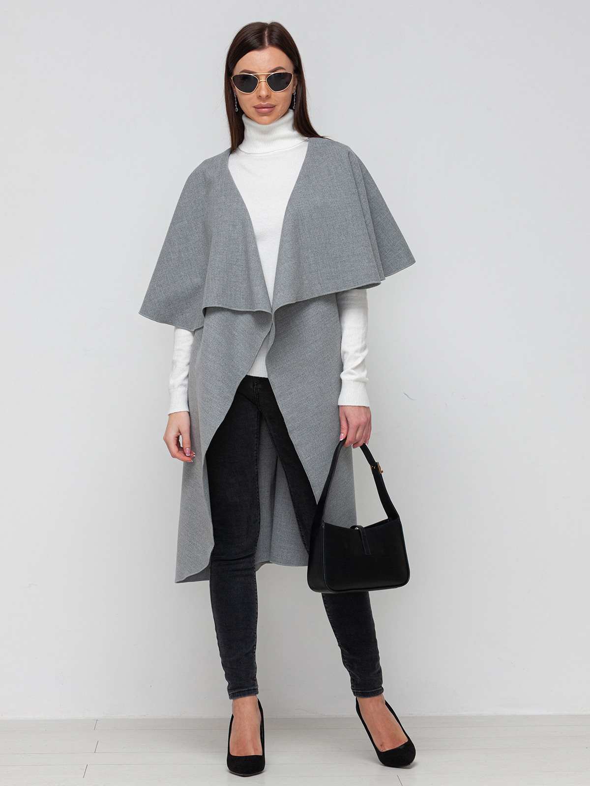 Фотосьёмка накидок в фотостудии на Братиславской. Сборные фотосъёмки в Москве. фотосессии одежды.фотограф