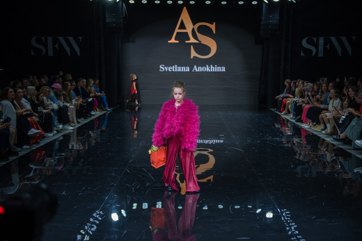 SochiFashionWeek2024 дизайнер Анохина Светлана. Семейный и коммерческий фотограф в Сочи Александр Бодунов