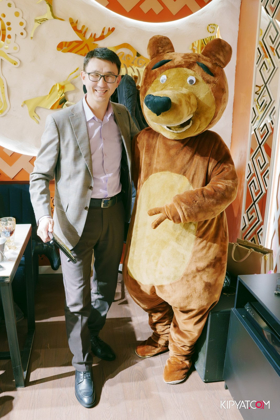 УХО И МЕДВЕДЬ НА ГАГАРИНА. КИПЯТКОМ АЛМАТЫ!