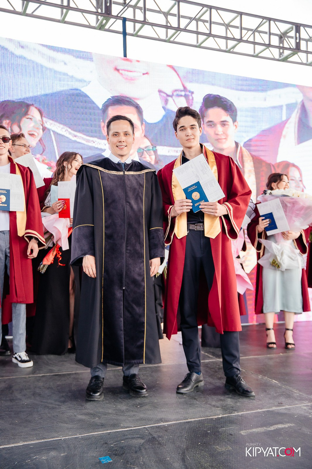 ВРУЧЕНИЕ ДИПЛОМОВ — НАРХОЗ КОЛЛЕДЖ. Part 3. КИПЯТКОМ АЛМАТЫ!