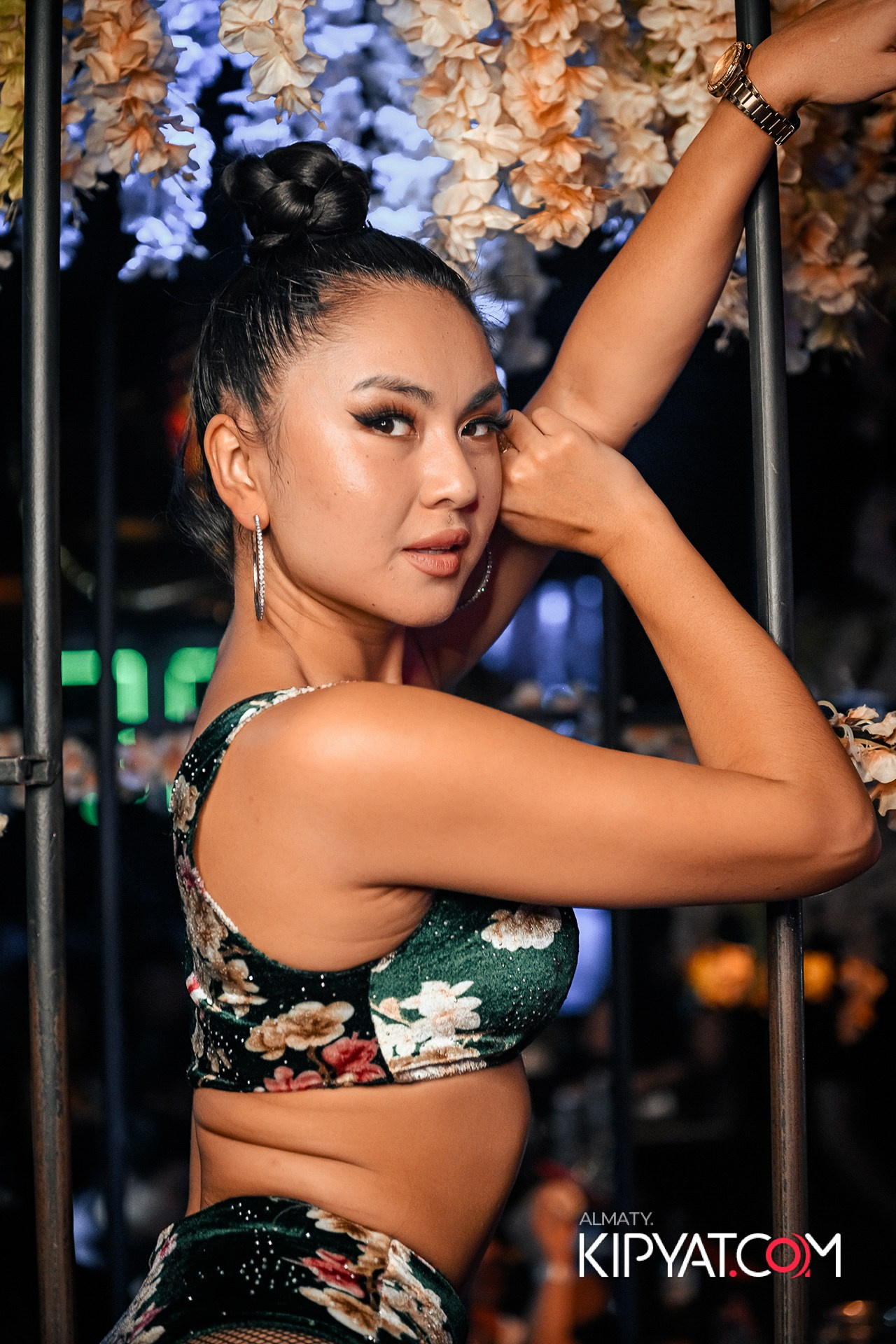 UYAT EMES BAR. КИПЯТКОМ АЛМАТЫ!