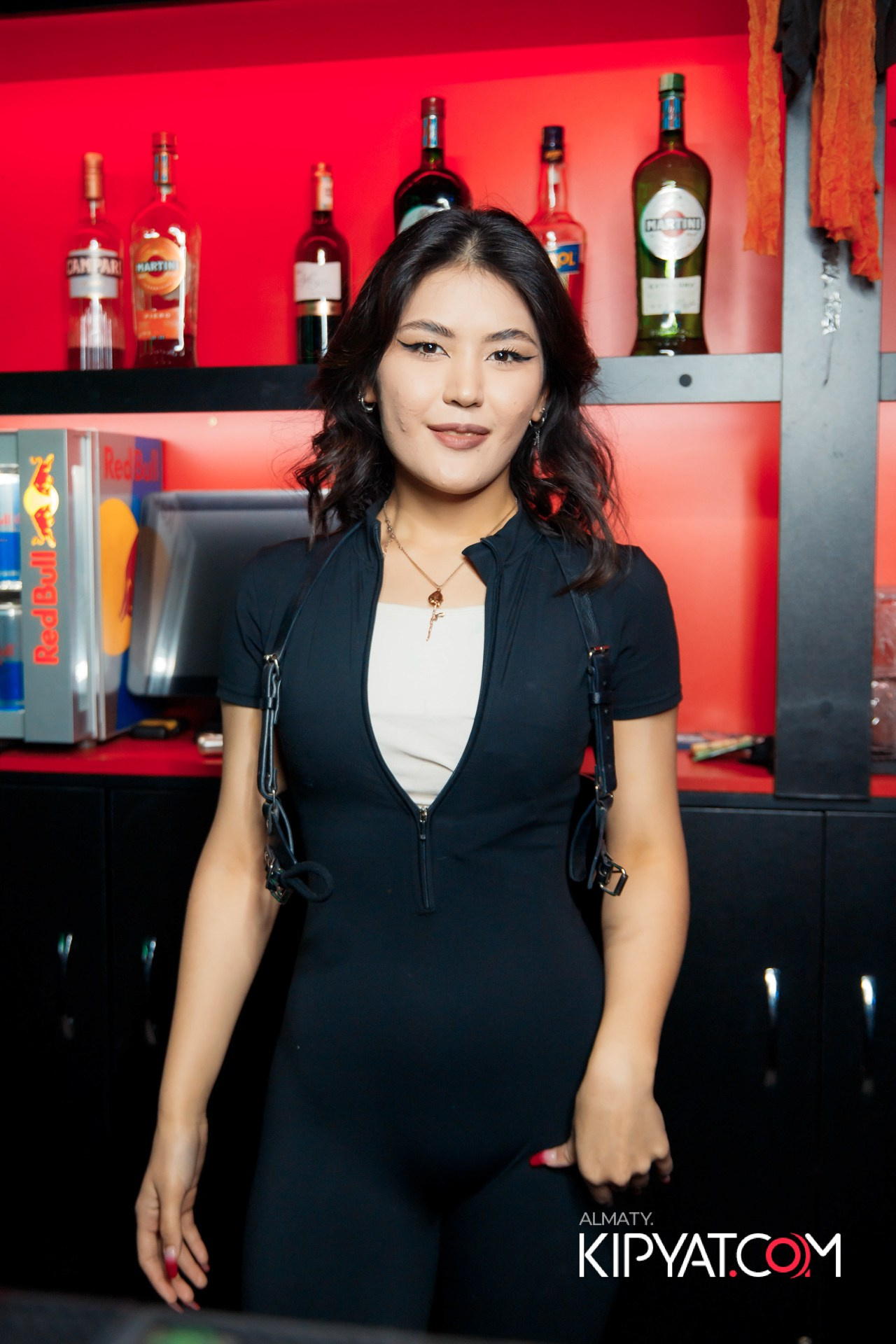 UYAT EMES BAR. КИПЯТКОМ АЛМАТЫ!