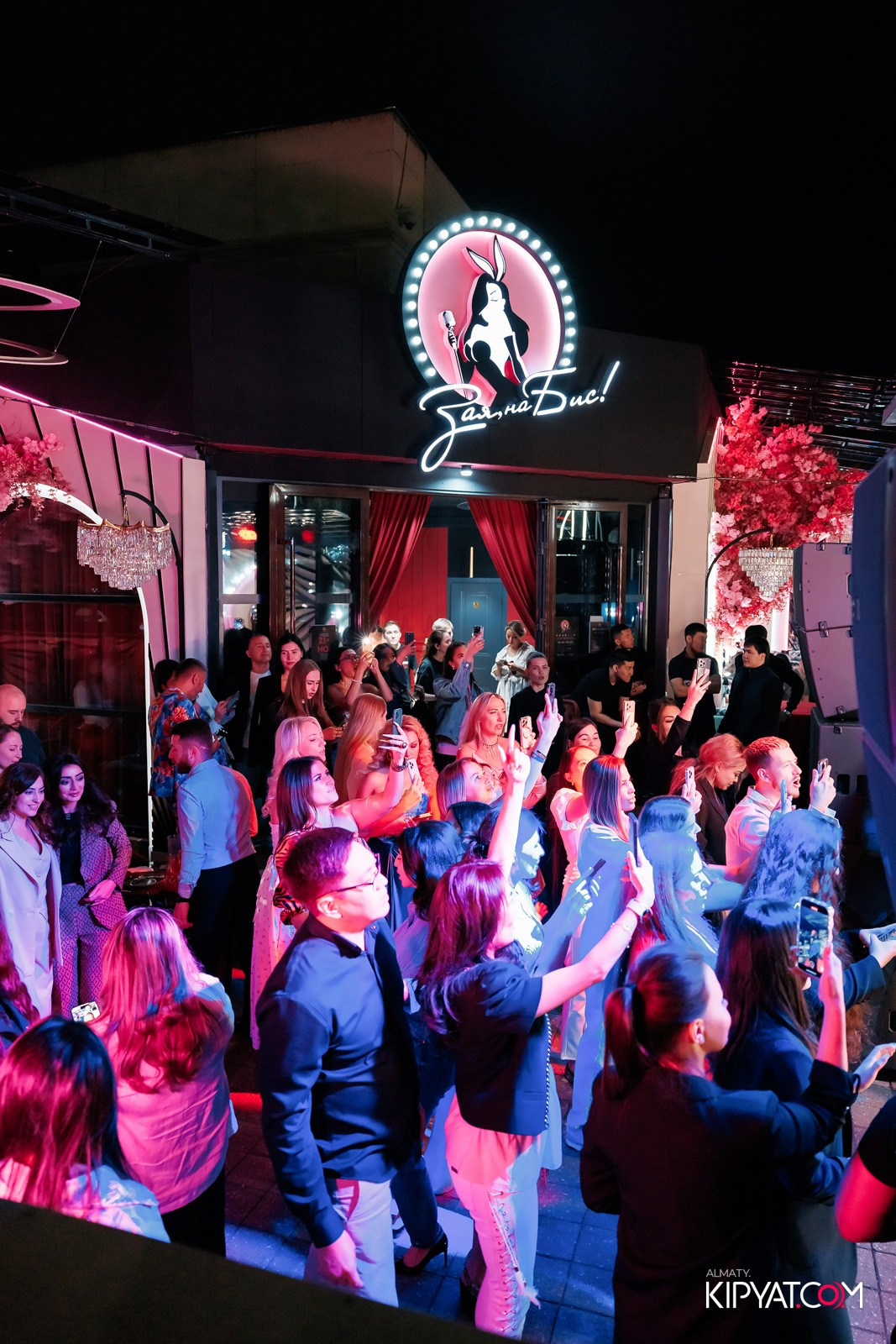 НОДАР РЕВИЯ В «ЗАЯ, НА БИС». КИПЯТКОМ АЛМАТЫ!