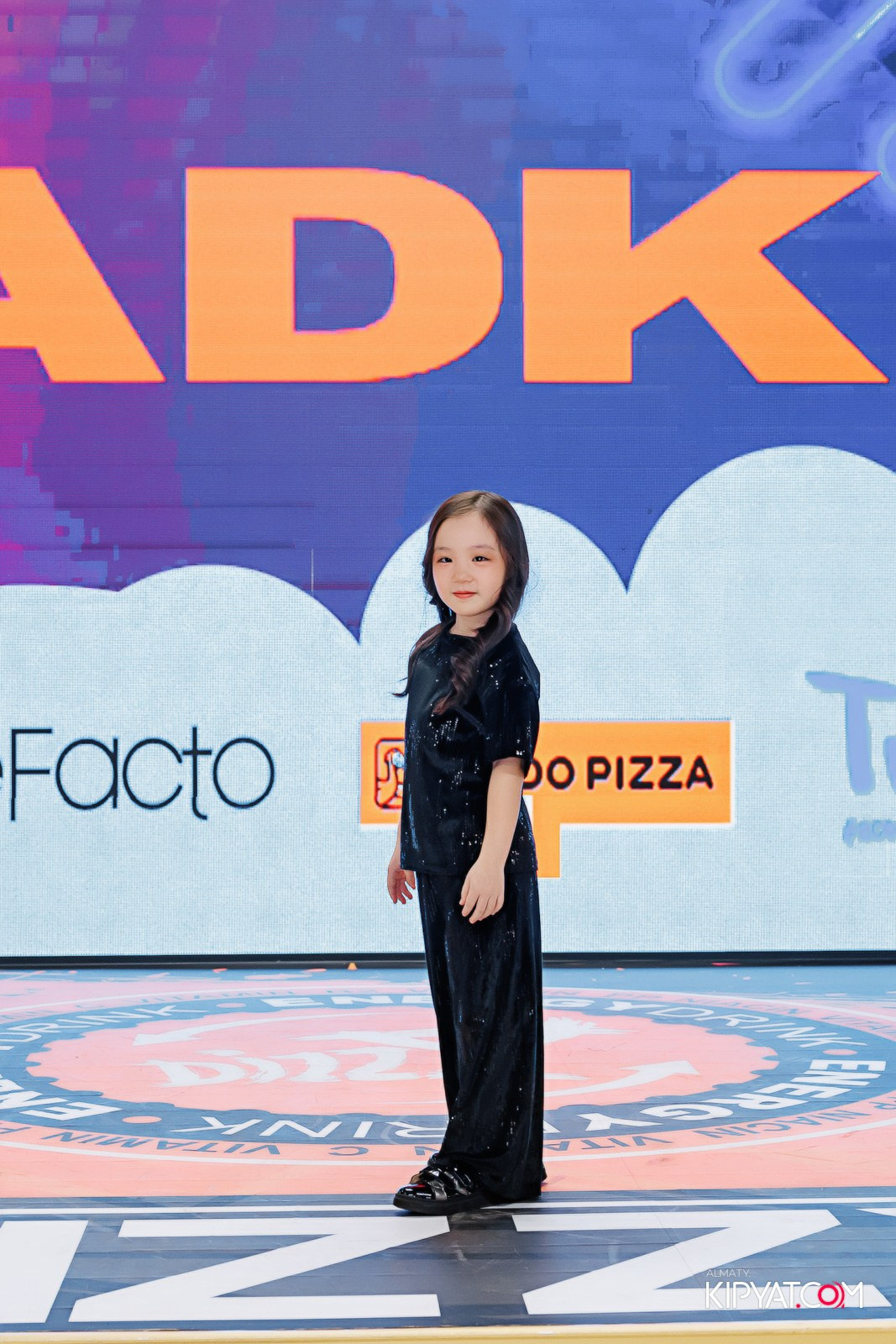 ДЕТСКИЙ МОДНЫЙ ПОКАЗ ОТ МОДЕЛЬНОГО АГЕНТСТВА «KIDSFACE». КИПЯТКОМ АЛМАТЫ!