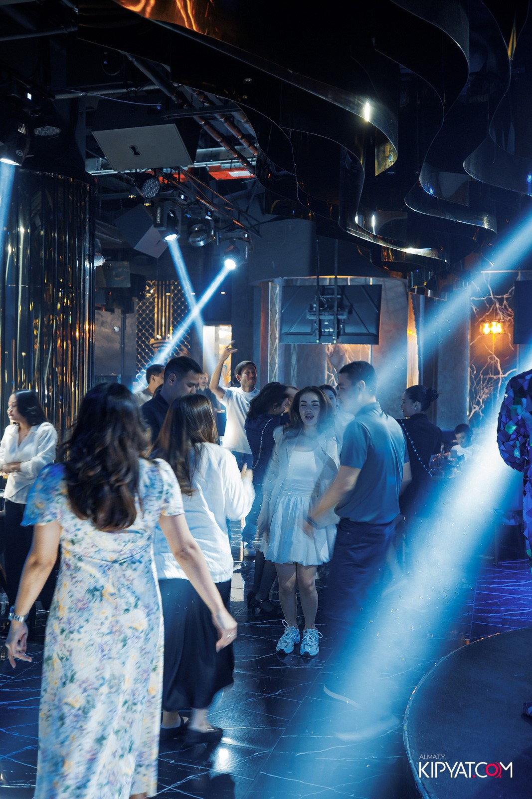 MOOD KARAOKE & TERRACE. КИПЯТКОМ АЛМАТЫ!
