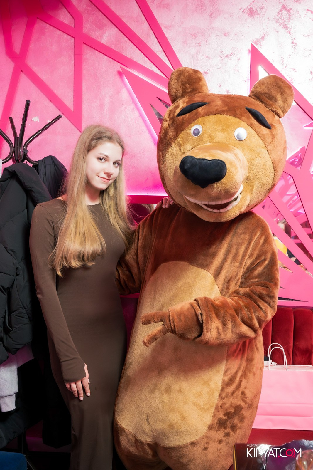 УХО И МЕДВЕДЬ НА ГАГАРИНА. КИПЯТКОМ АЛМАТЫ!