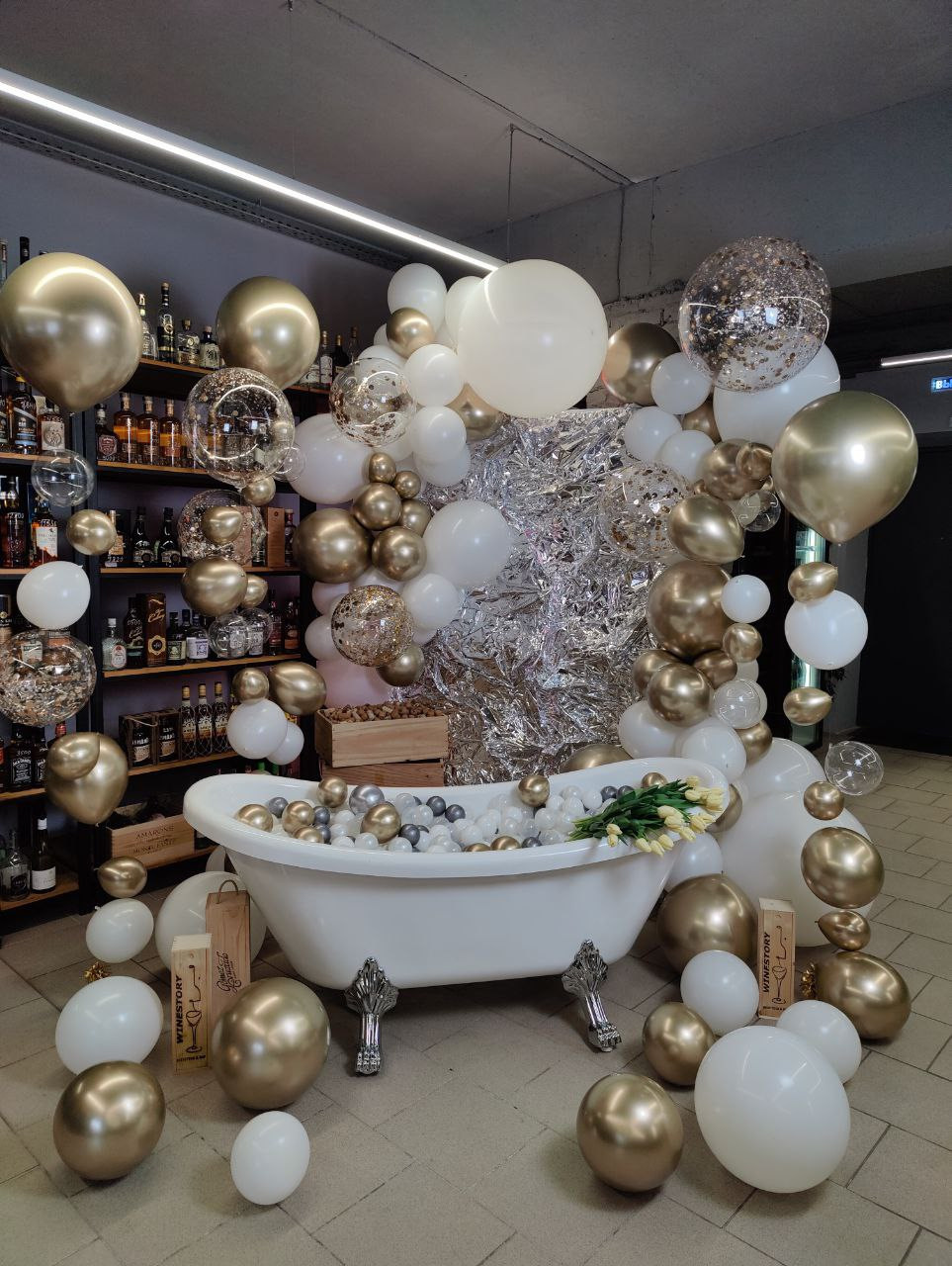 фотозона оформление шары неон