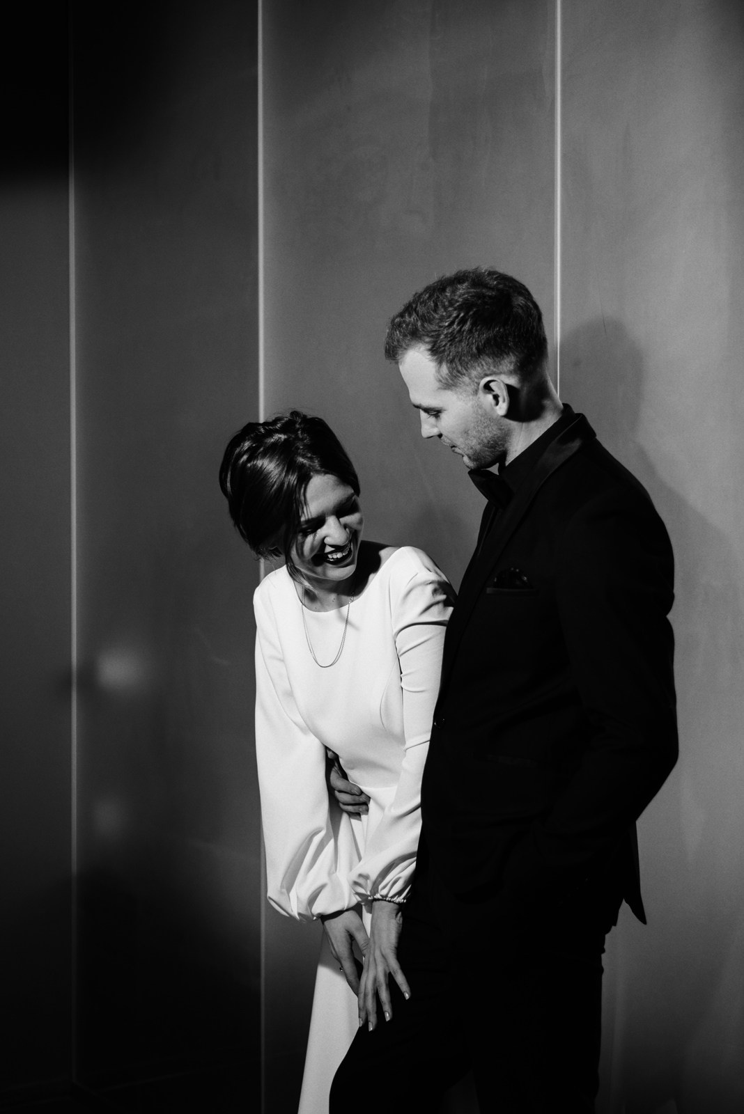 Свадебный фотограф в Тюмени — Стас и Таня — Съемка в отеле и на улице. Фотограф Дарья Мустафина, Тюмень