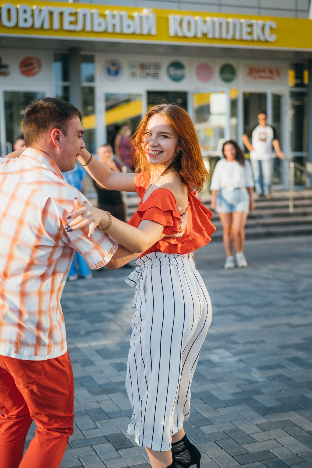 Танцы. Фоторепортаж. Семейный фотограф на крещение, венчание в Иваново Галина Скурихина