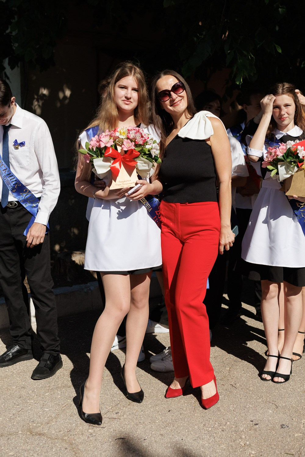 Последний звонок в Гимназии № 1, г. Севастополь. Свадебный фотограф, фотосъемка в Крыму, Севастополе, Симферополе, Ялте