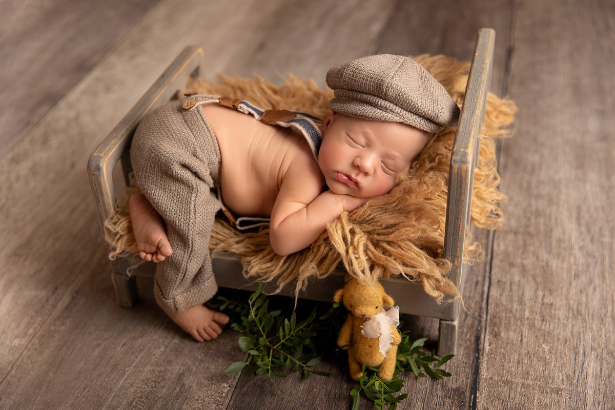 Кроватка сер гал. Фотограф новорожденных, семейный фотограф в Санкт-Петербурге