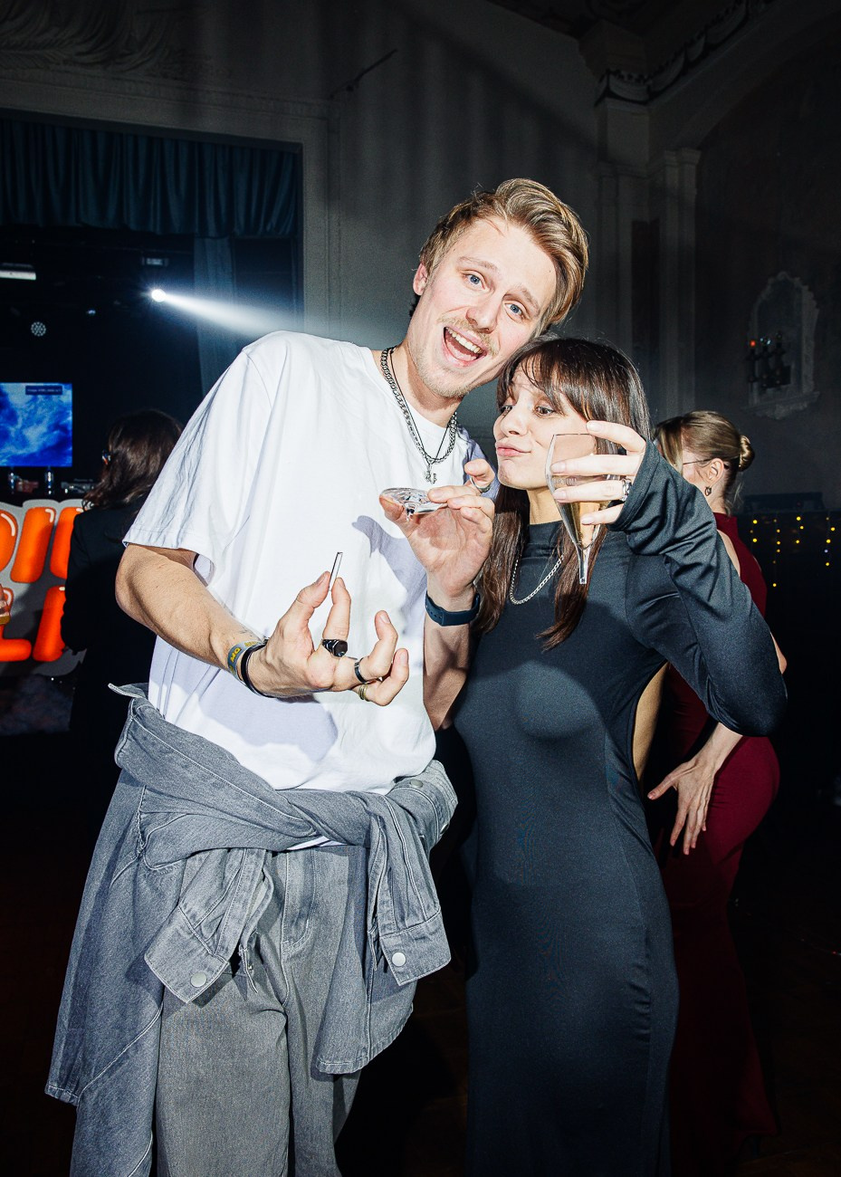 Medium Quality — Корпоратив