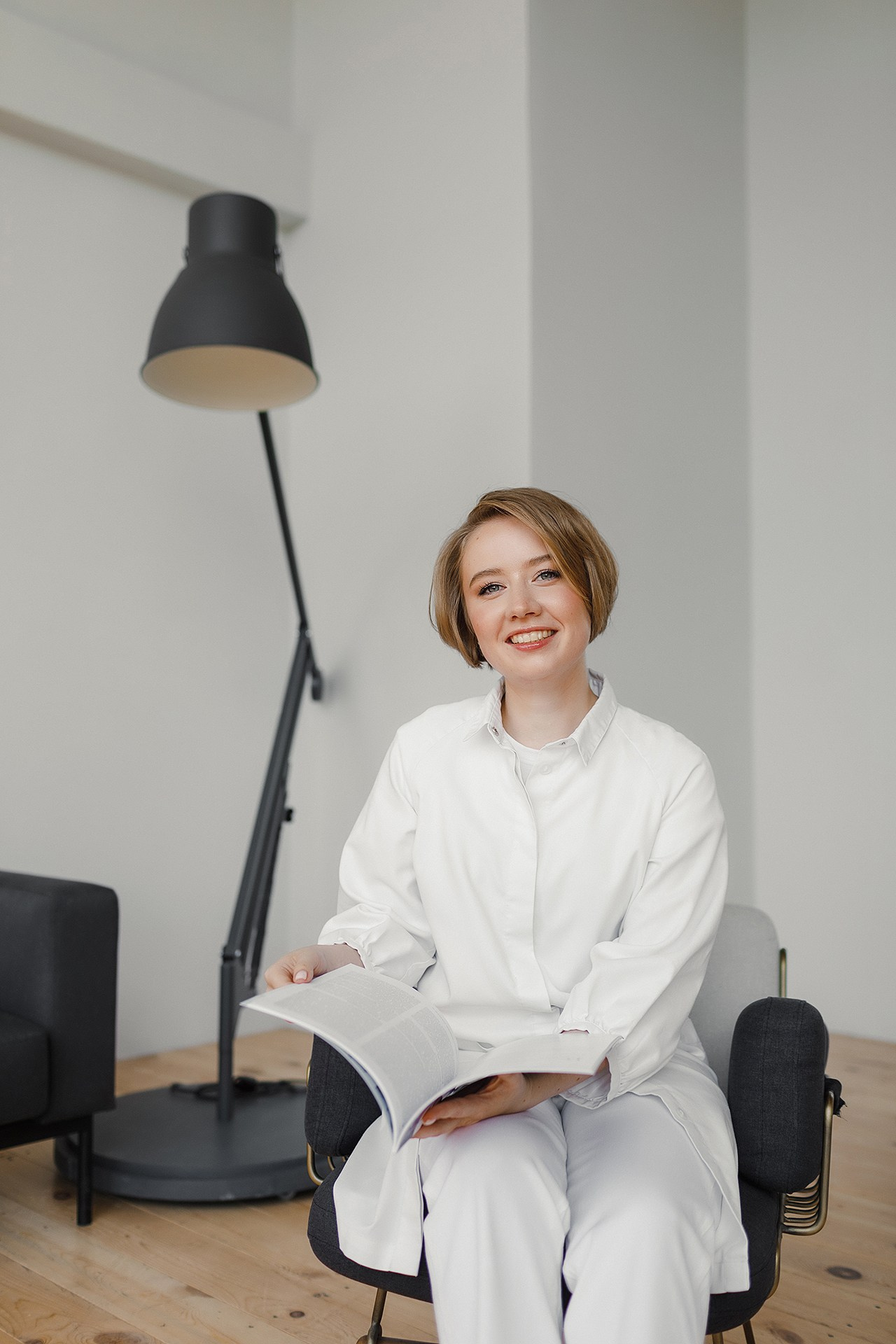 Фотосессия доктора для соц сетей. Профессиональный фотограф в Новосибирске