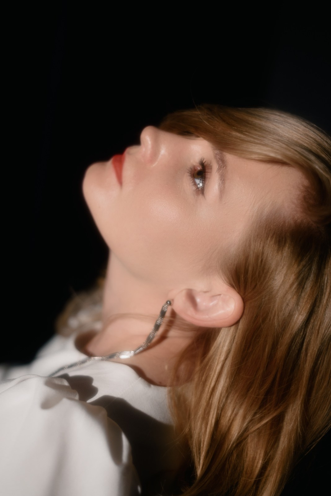 Портрет невесты в лаконичном стиле: свадебный фотограф Дарья Мустафина