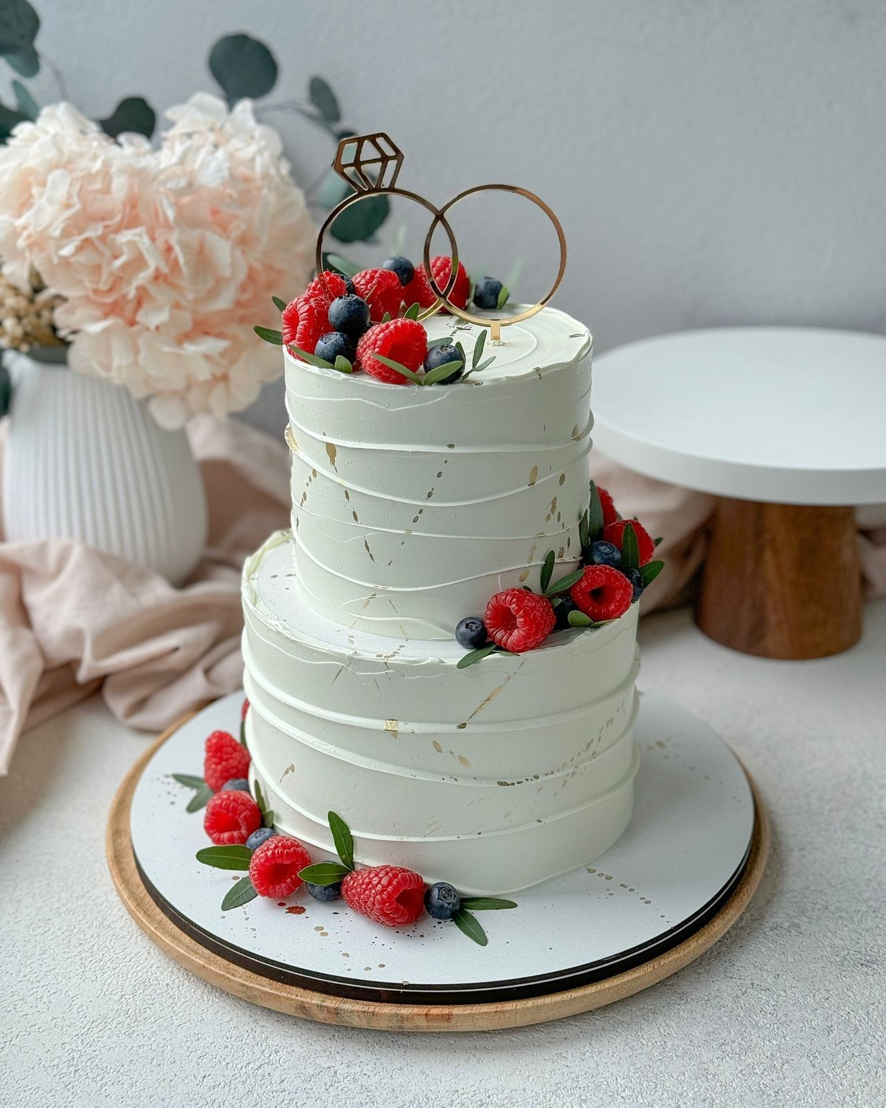 Кондитер Татьяна blackberry. Подрядчики и друзья сети свадебных площадок House for wedding