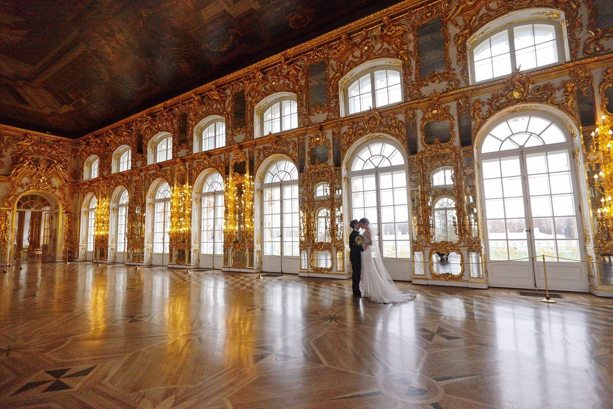 Свадебные съемки. Женский фотограф в Санк-Петербурге и Москве — фотосессия девушки в студии, портрет, фотосъемка
