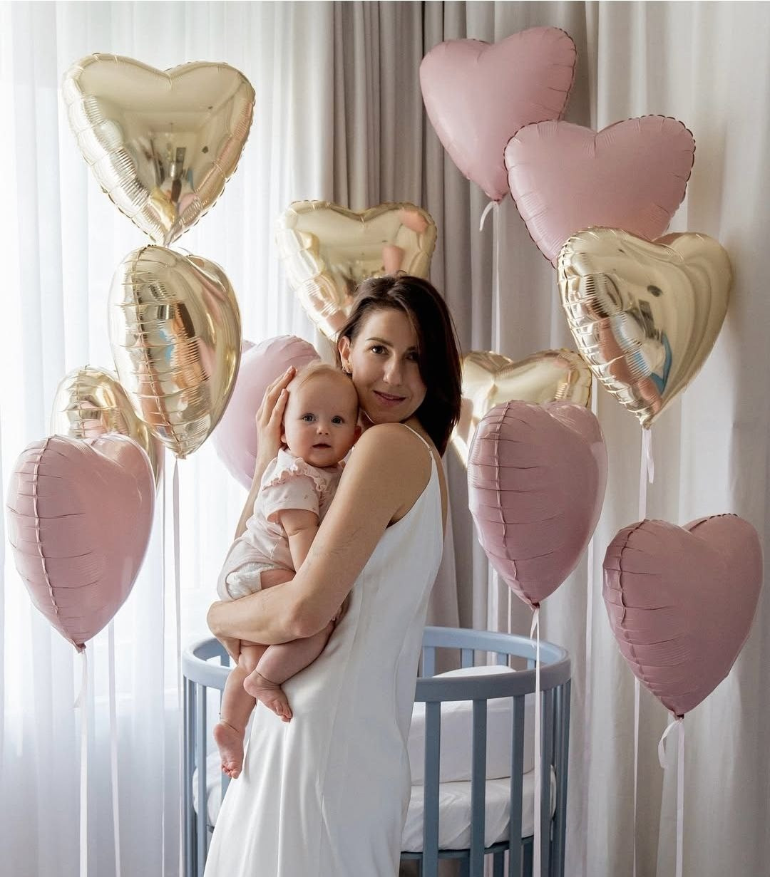 For her. Balloons and decorations in Serbia. Delivery 24/7