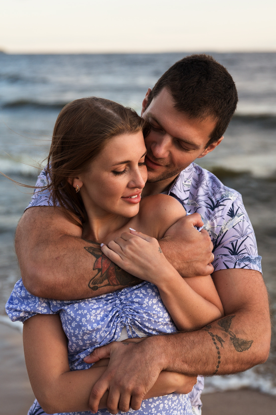 Фотосессия пары на Финском заливе. Свадебный и портретный фотограф в Санкт-Петербурге Надежда Чечулина