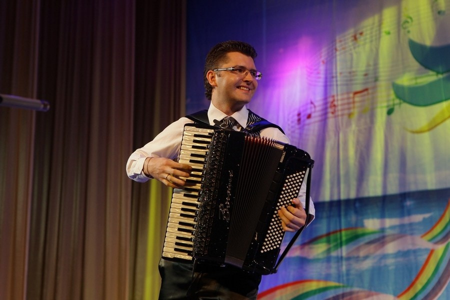 Аккордеонист Мирослав Лелюх