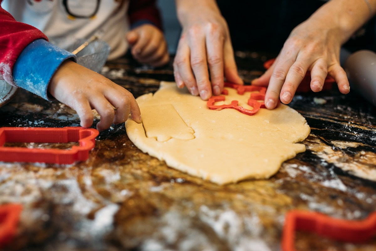 ПЕРВЫЕ ПЕЧЕНЬКИ. Фотограф Наташа Румянцева